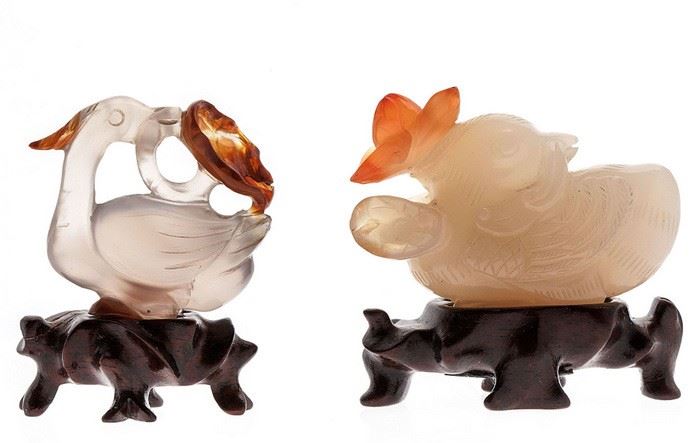 Two Chinese agate bird carvings