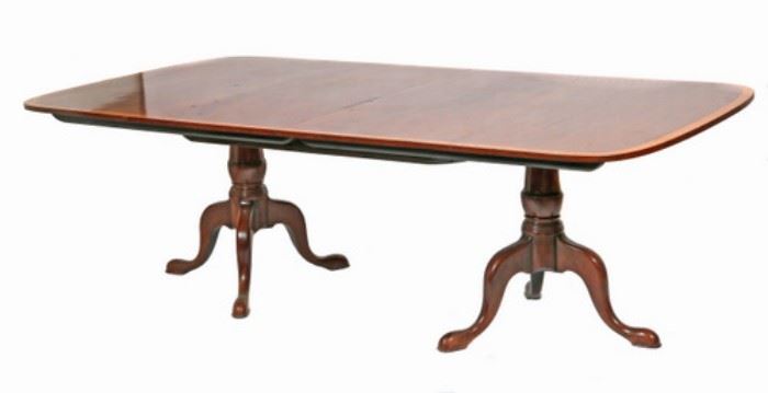 Queen Anne style dining table