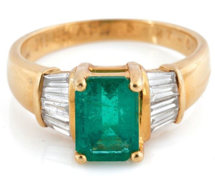 emerald, diamond, 18k yellow gold ring