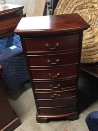 Chest of drawers