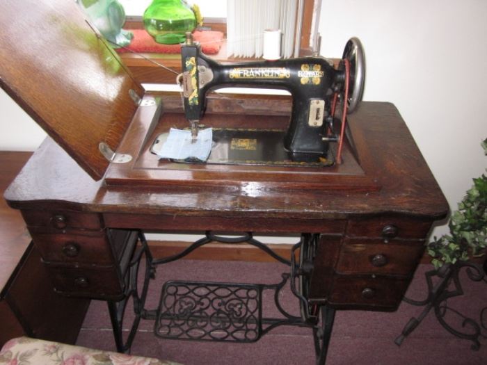 Treadle Sewing Machine Franklin Rotary