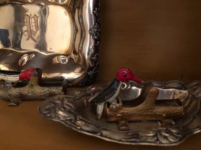 These red headed woodpeckers will do more than display your toothpicks
