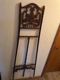 Nifty antique easel