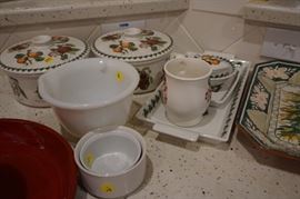 Large variety of servingware