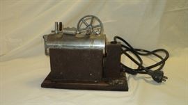 Antique electric Steam Engine....works!