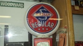 Skelly Gas Pump Globe