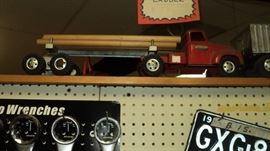 Tonka Toys Antique Log Hauler Truck