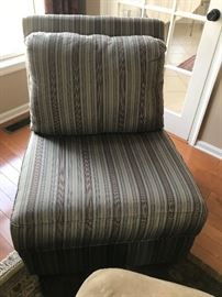 Accent chair