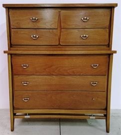 Mid century chest by United Furniture