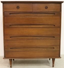 American of Martinsville chest of drawers