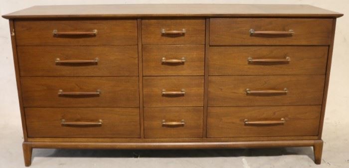 Henredon Heritage 12 drawer dresser