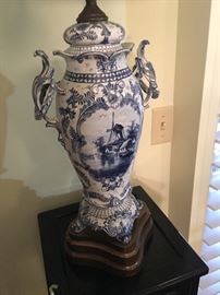 Obverse: Antique porcelain Delft vase lamp