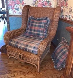  Second wicker chair 