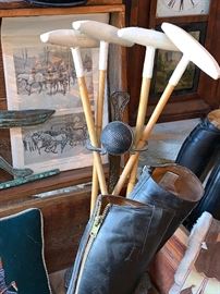  Set of wooden  Polo clubs 