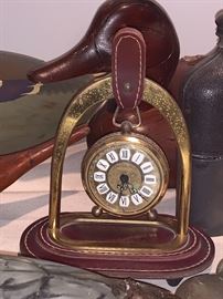 Leather trim horseshoe arc clock