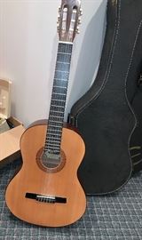 Hohner acoustic guitar w/box