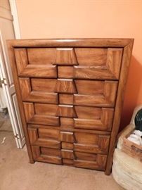 Mid-century Chest of Drawers