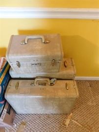 Vintage Luggage Set