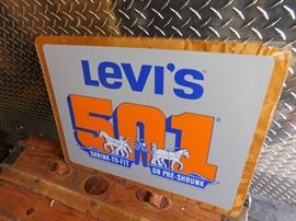 Levis 501 Display