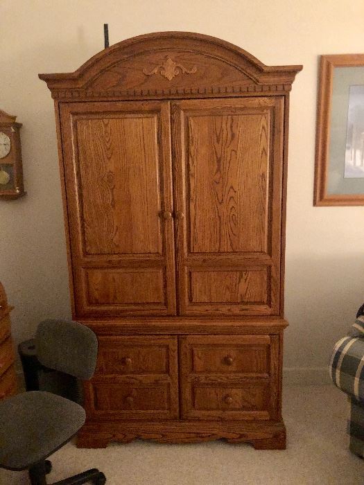 Lady Lake Estate/House Full/Appliances starts on 2/28/2019