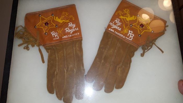 Roy Rodgers Gloves WOW