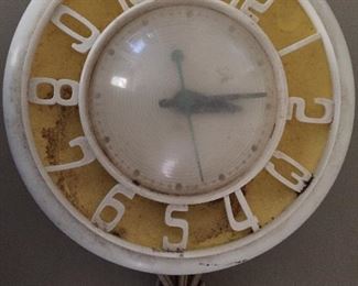Vintage Kitchen Clock