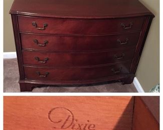 Dixie Dresser