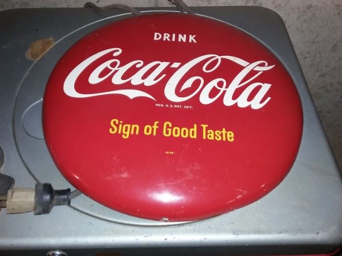 Vintage Coca Cola advertising wall button