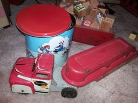 Wyandotte Auto Transport Car Carrier Truck