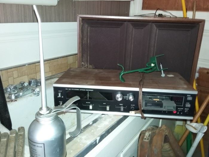 Stereo, Oil Cans