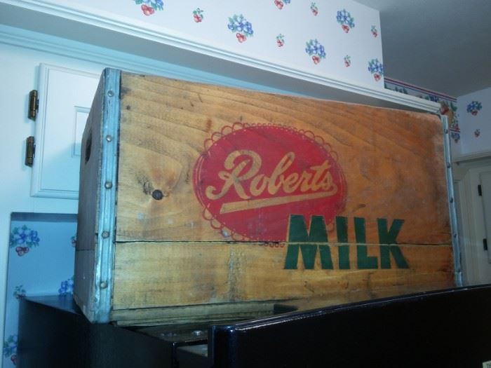 Roberts Milk Box