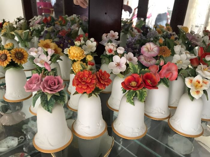 Danbury Mint 25 Piece American Flowers Series Porcelain Bisque Bells