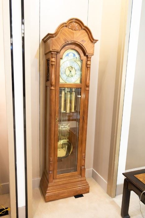 Ridgeway Grandfather Clock - great looking - great condition - keeps great time!