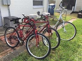 2 Red Rincon Giant Bikes, 18” & 26”.                                              White Specialized Cross Road Elite.