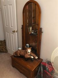 it's that leopard again