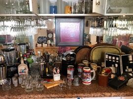 vintage barware, cocktail glasses and bar stuff (I like these people)