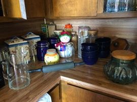 snowman canister feeling awkwardly out-of-place among other canisters