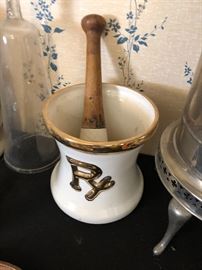 PHARMACEUTICAL MORTAR & PESTLE- RX GOLD LOGO RARE 8”