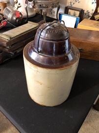 THE WEIR CROCK ANTIQUE BROWN/ CREAM SHOULDER JUG WITH METAL CLOSURE