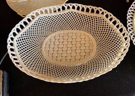 Belleek 4-Strand Basket Oval Weave