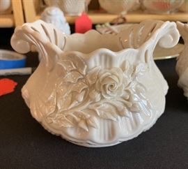 Belleek Flowered Flower Pot BLACK Mark 3rd 3.5in	