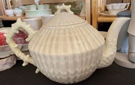 Belleek Teapot LIMPET Yellow Shell BLACK mark 3rd Mark	