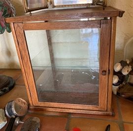 Desk Top Display Case	