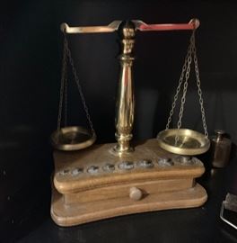 German Brass Oak Scale	