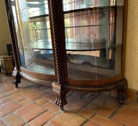 Antique Curved Glass Oak Griffith Display China Cabinet	74x55x20in	HxWxD