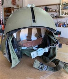 Gentex Vietnam Flight Helmet dsa100-71-c-1457	