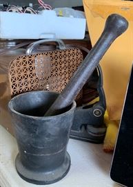 Heavy Cast Iron Mortar and Pestle