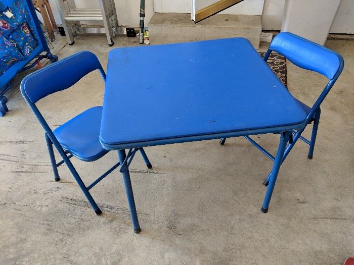 kids childs table and chairs