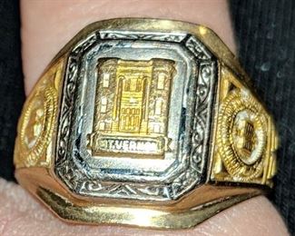 Vintage gold class ring