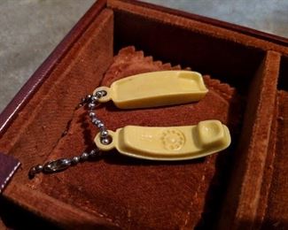 vintage telephone key chain